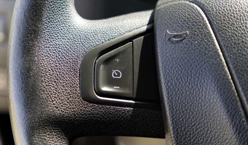 
								Renault Master full									