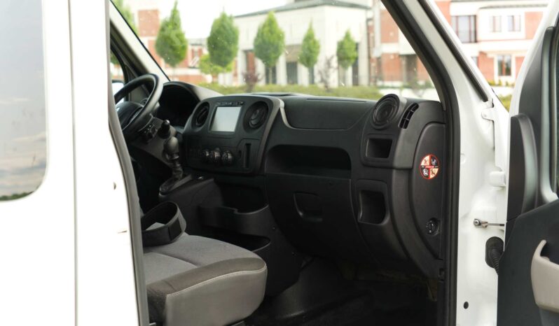 
								Renault Master full									