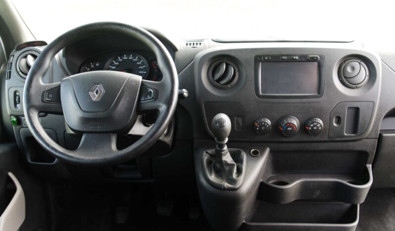 
								Renault Master full									