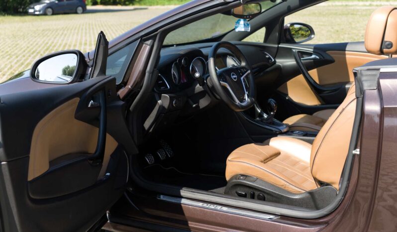 
								Opel Cascada full									