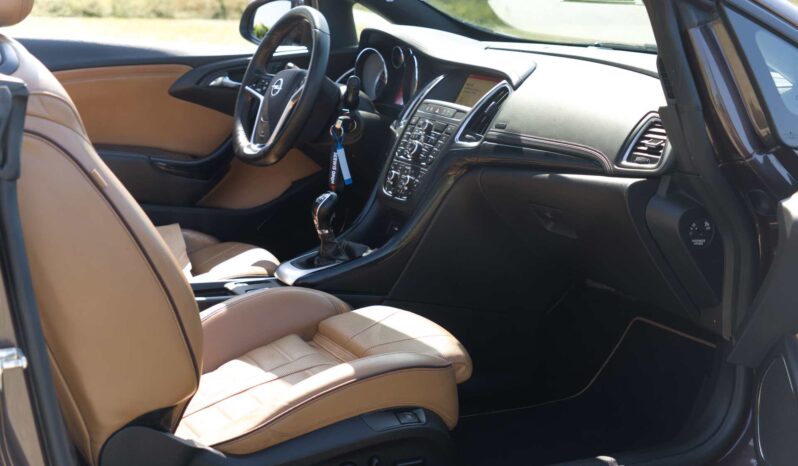 
								Opel Cascada full									