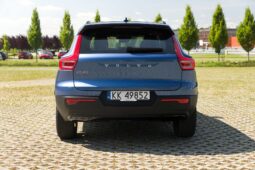 
										Volvo XC-40 full									