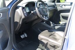 
										Volvo XC-40 full									
