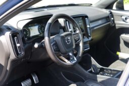 
										Volvo XC-40 full									