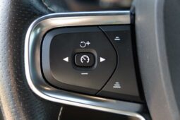 
										Volvo XC-40 full									