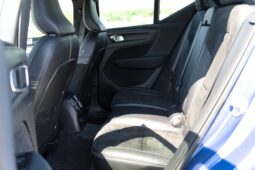 
										Volvo XC-40 full									