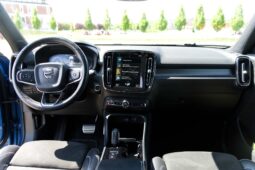 
										Volvo XC-40 full									