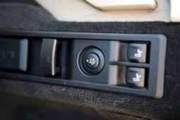 
										BMW 330e full									