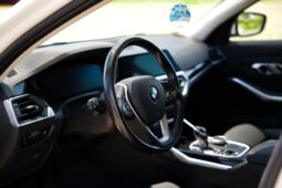 
										BMW 330e full									
