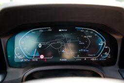 
										BMW 330e full									