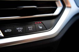 
										BMW 330e full									