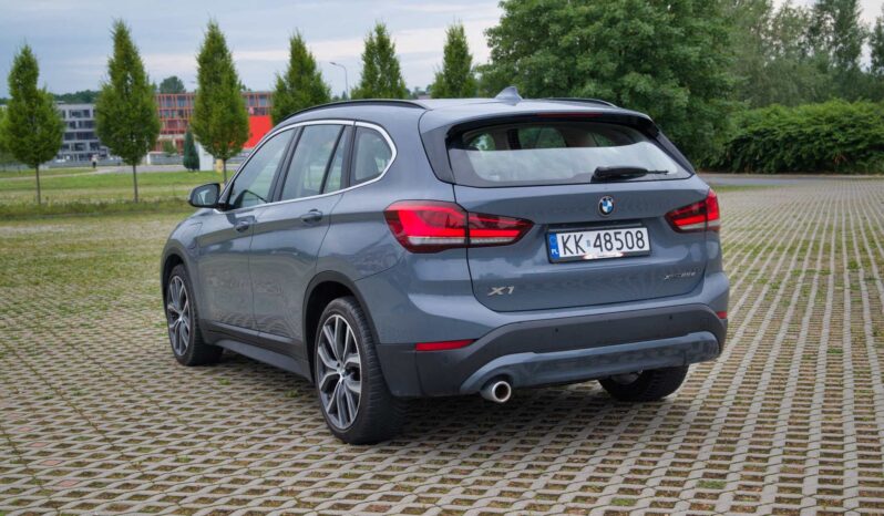 
								BMW X1 full									