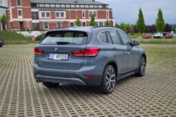 
										BMW X1 full									