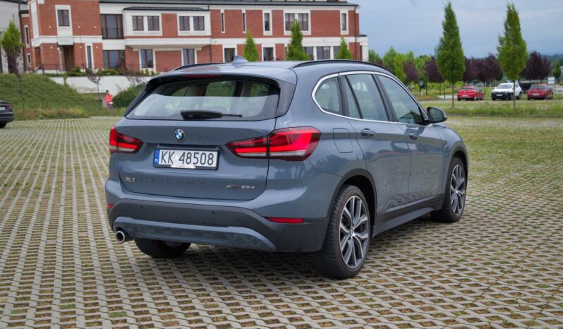 
								BMW X1 full									