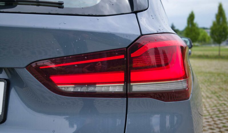 
								BMW X1 full									