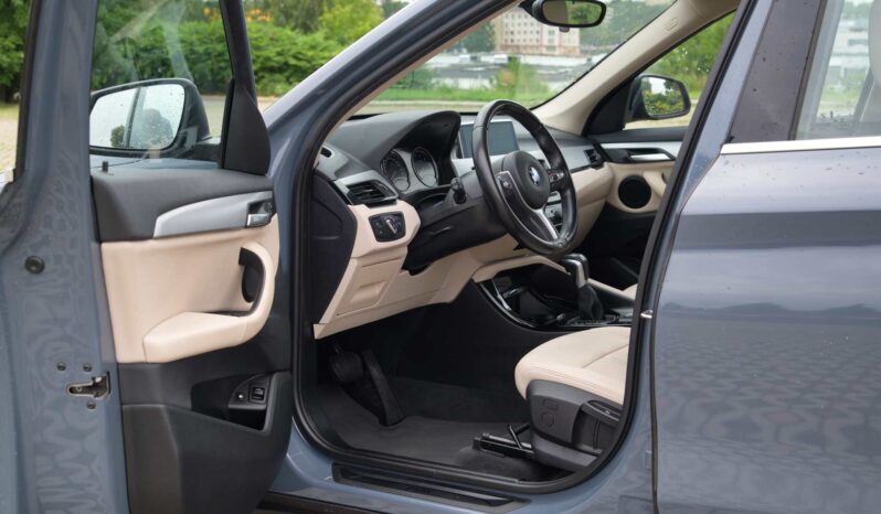 
								BMW X1 full									