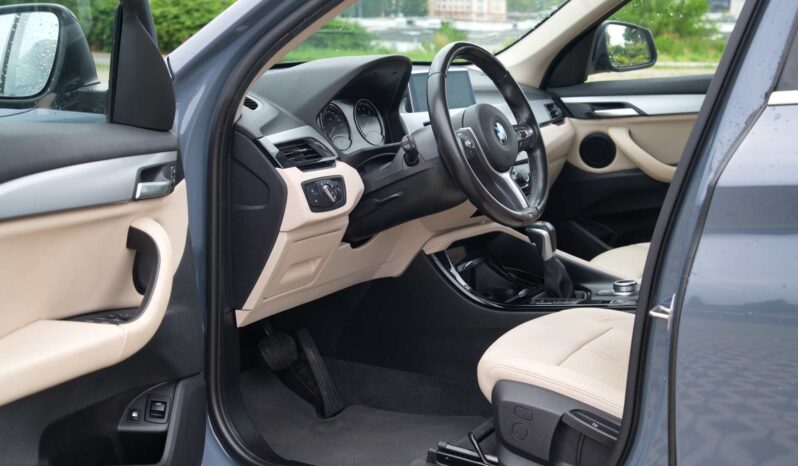 
								BMW X1 full									