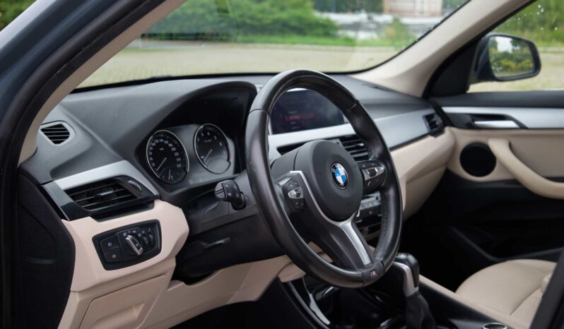 
								BMW X1 full									