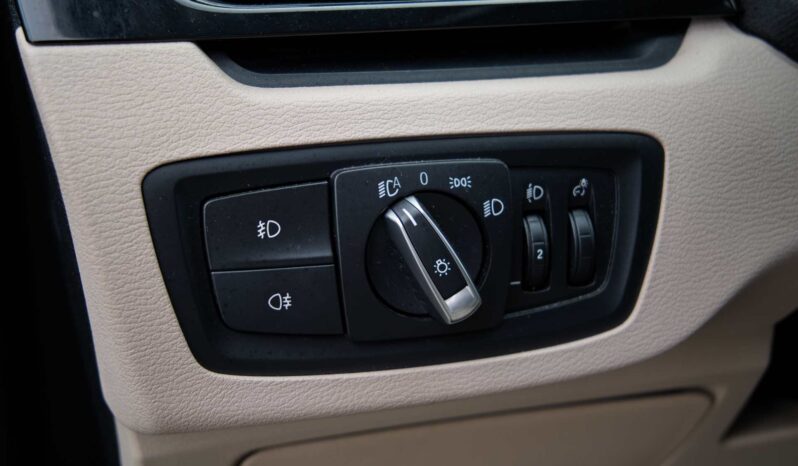 
								BMW X1 full									