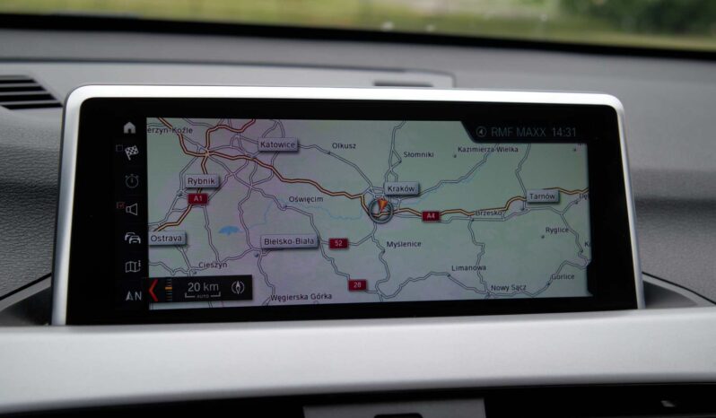 
								BMW X1 full									
