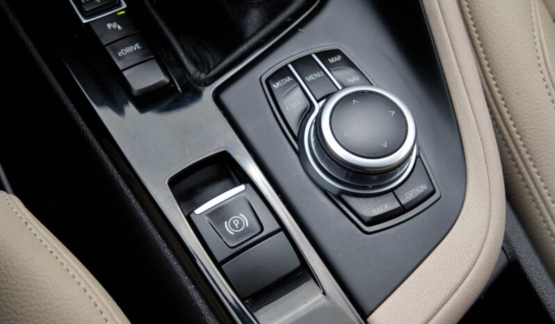
								BMW X1 full									