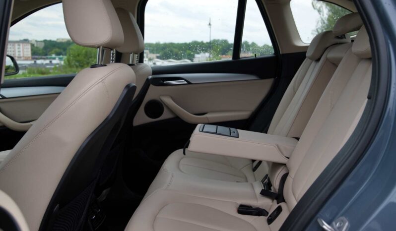 
								BMW X1 full									