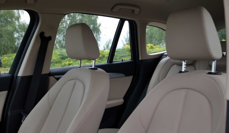 
								BMW X1 full									
