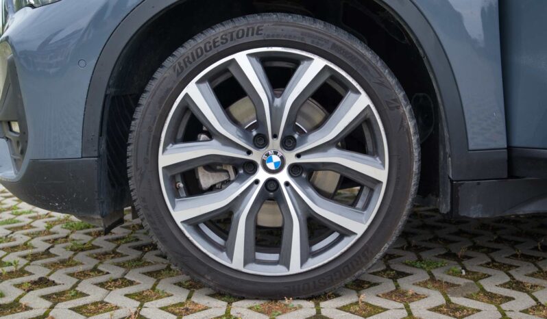 
								BMW X1 full									