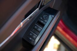 
										Mazda CX-30 full									