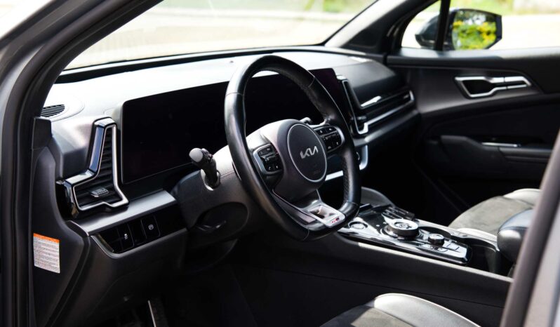 
								Kia Sportage full									