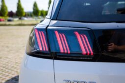
										Peugeot 3008 full									
