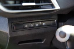 
										Peugeot 3008 full									