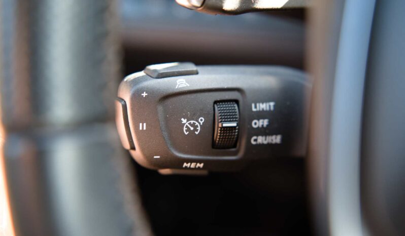 
								Peugeot 3008 full									