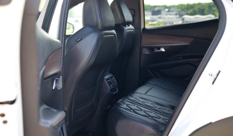 
								Peugeot 3008 full									