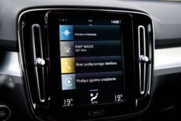 
										Volvo XC40 full									