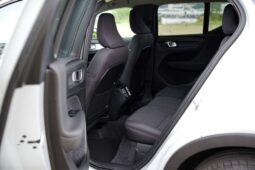
										Volvo XC40 full									