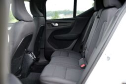 
										Volvo XC40 full									