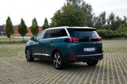 
										Peugeot 5008 full									