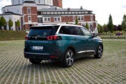 
										Peugeot 5008 full									