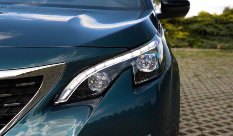 
								Peugeot 5008 full									
