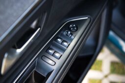 
										Peugeot 5008 full									