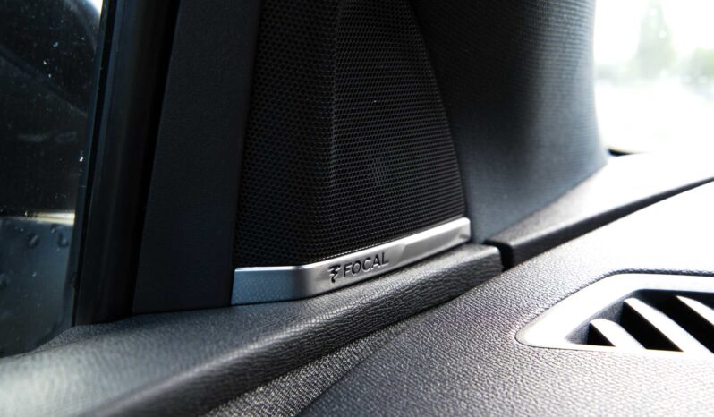 
								Peugeot 5008 full									