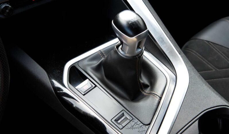 
								Peugeot 5008 full									