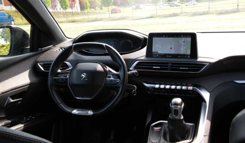 
								Peugeot 5008 full									