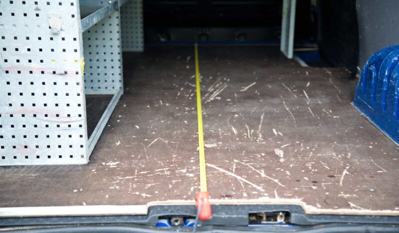 
								Opel Vivaro full									