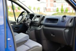 
										Opel Vivaro full									