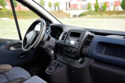 
										Opel Vivaro full									
