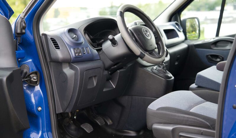 
								Opel Vivaro full									
