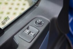 
										Opel Vivaro full									