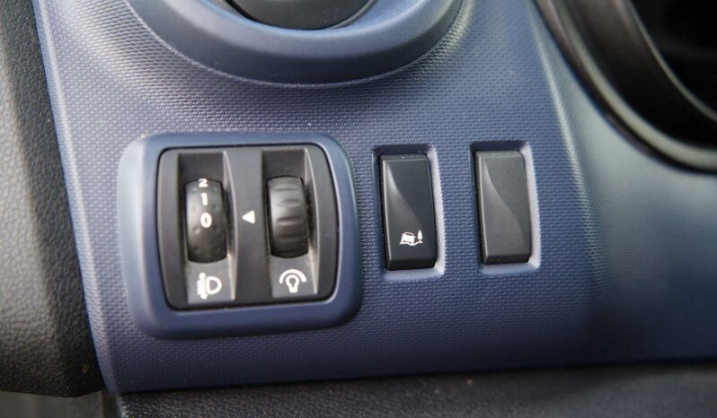 
								Opel Vivaro full									